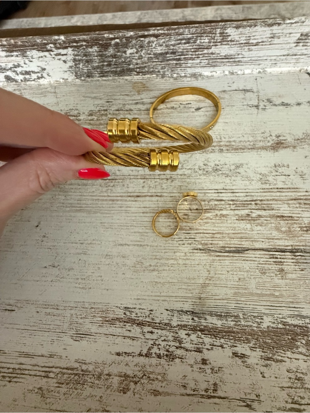 6 pcs Boutique Gold-Plated Jewelry Bundle - Picture 5 of 8